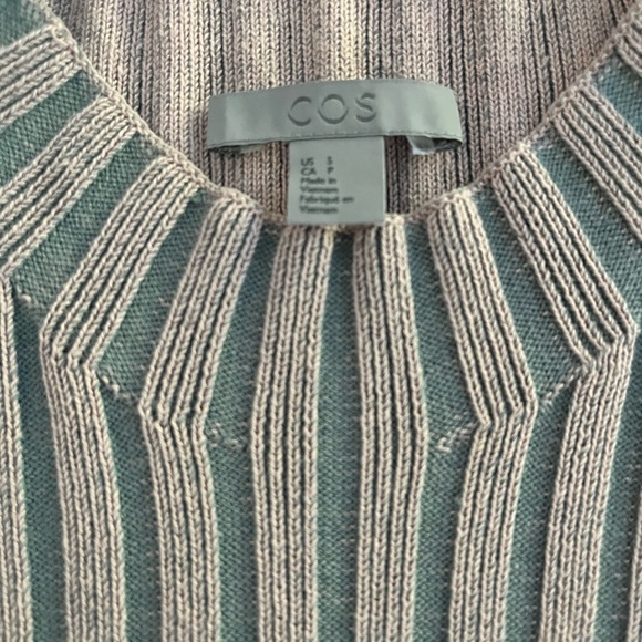 COS Sleeveless Mock Neck Wide Rib Sweater - Picture 6 of 8